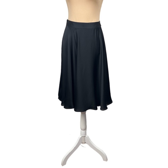 Giorgio Armani Borgo 21 S.P.A Knee Length Black Circle Skirt 100% Silk Size 40 - Picture 5 of 13